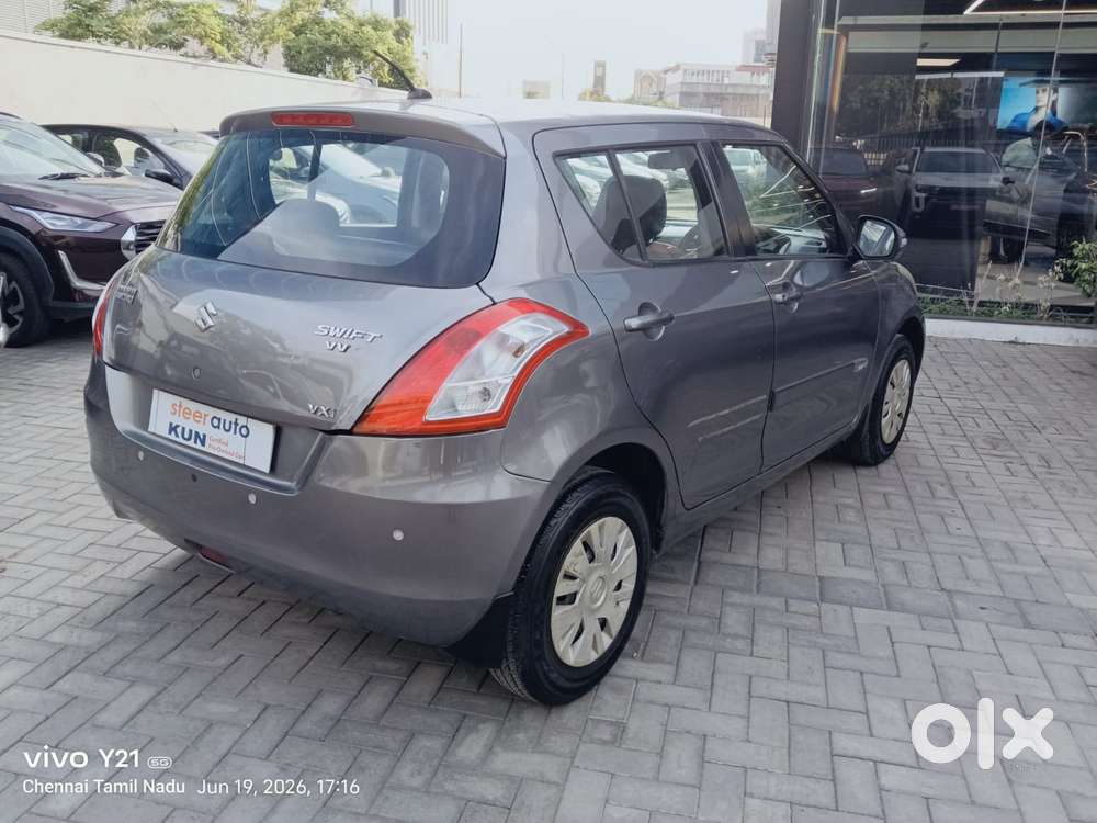 Maruti Suzuki Swift Vxi, 2012, Petrol