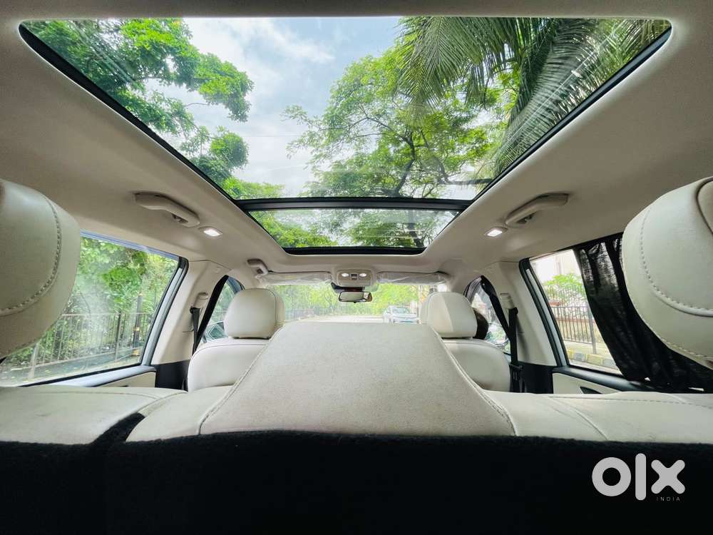 Mahindra Xuv700 2.0 Ax 7 Petrol Mt Str, 2023, Petrol