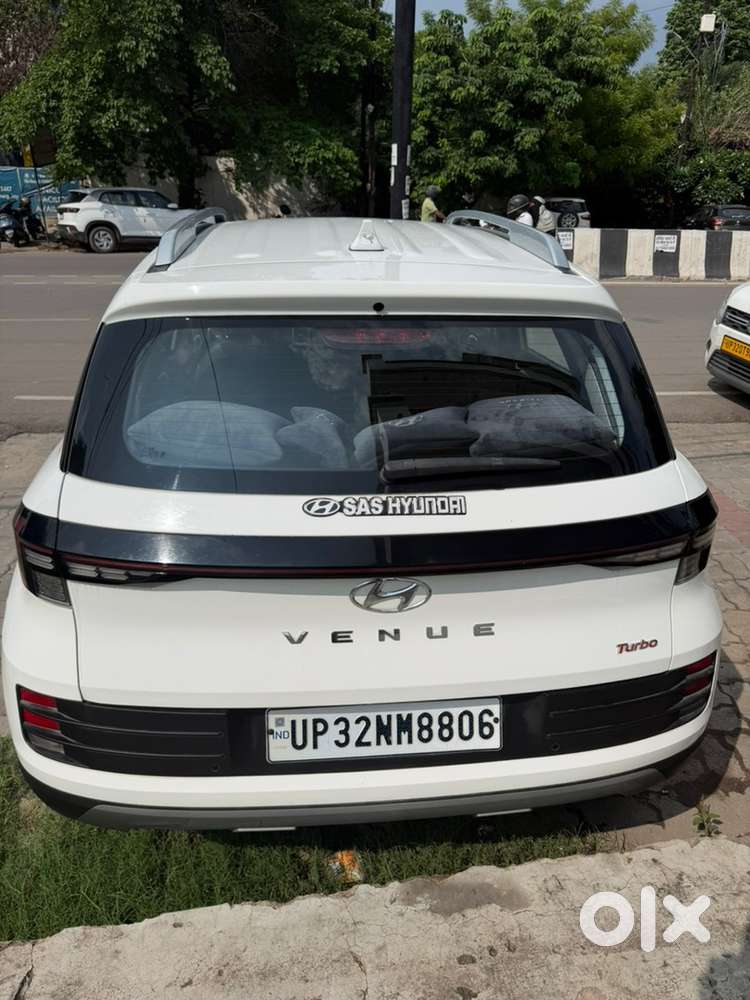 Hyundai Venue 2023 Petrol Unused 6343 Km Driven