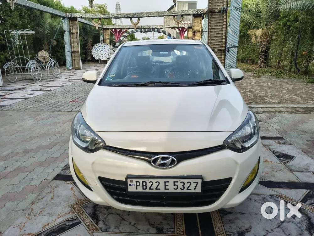 Hyundai I20 2012 Diesel 93500 Km Driven