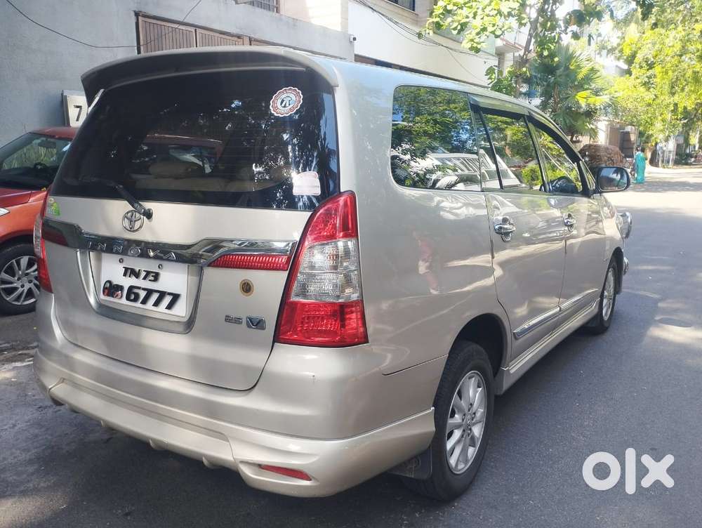 Toyota Innova 2.5 V 8 Str, 2014, Diesel