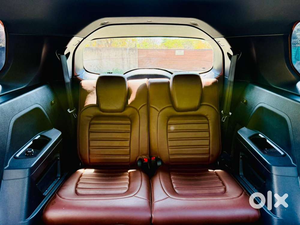 Tata Safari Pure Plus S Dark Edition At, 2025, Diesel