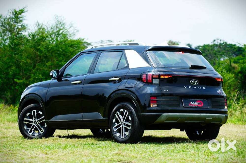 Hyundai Venue 1.0 Sx (o) Turbo Dct, 2023, Petrol
