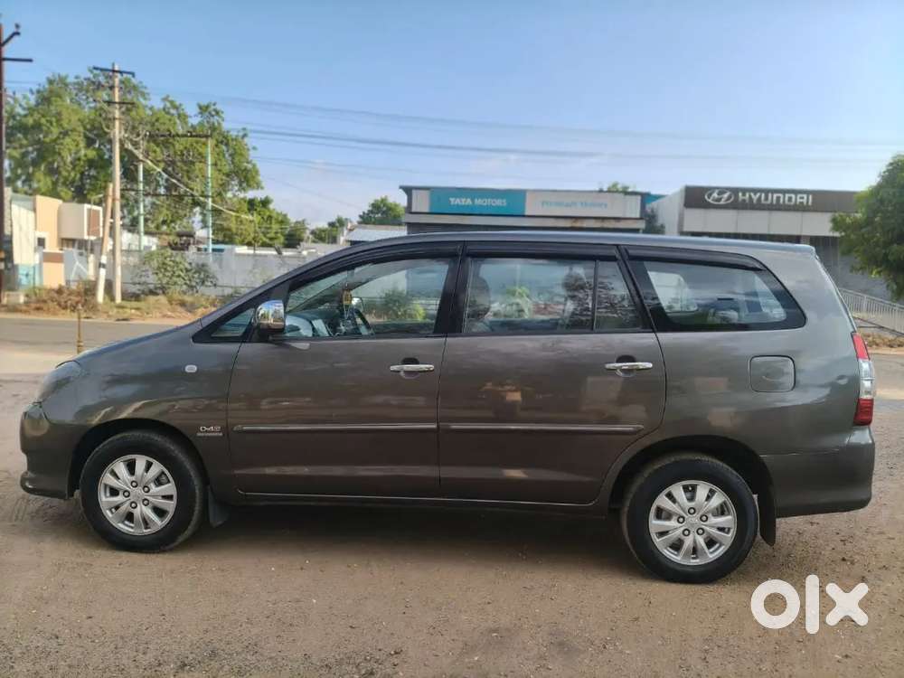 Toyota Innova 2011