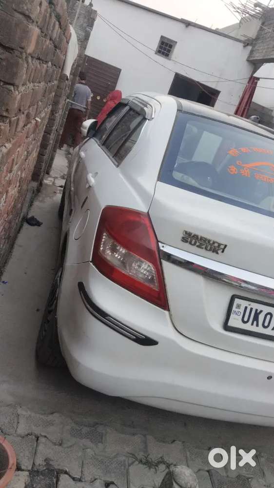 Maruti Suzuki Dzire 2015 Petrol 100000 Km Driven