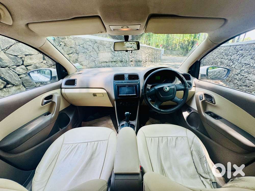 Skoda Rapid 1.6 Mpi At Elegance Plus, 2012, Petrol