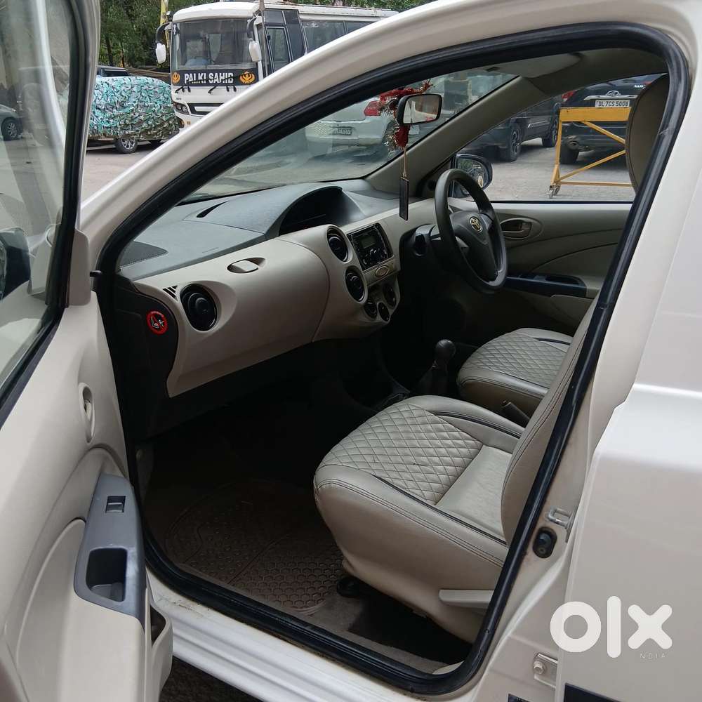 Toyota Etios Liva G Exclusive, 2015, Petrol