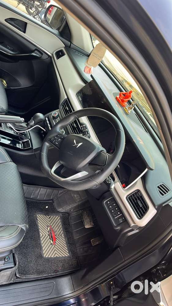 Mahindra Xuv700 2.2 Ax 3 Diesel At 5 Str, 2023, Diesel