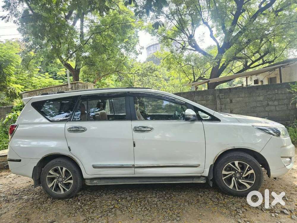 Toyota Innova Crysta 2.4 V, 2023, Diesel