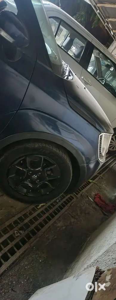 Car Is In Gud Condition Only Tyres Are New...one Hand Drive