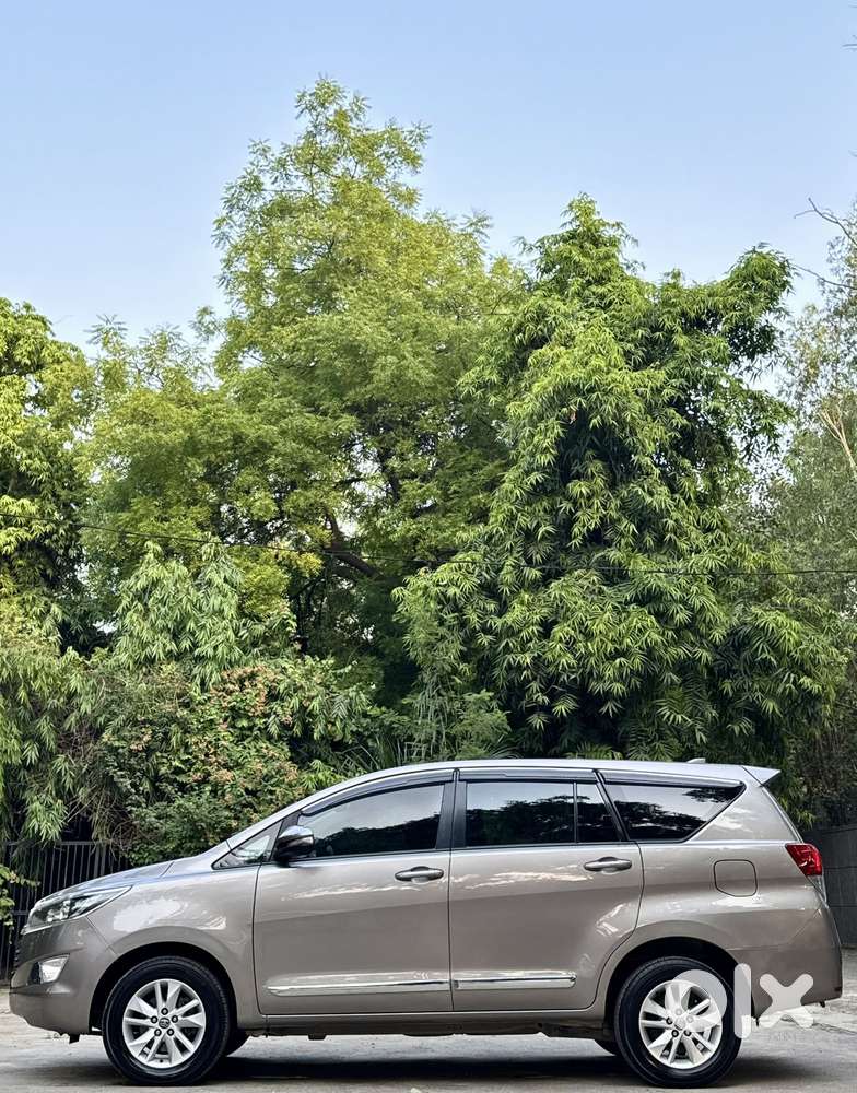Toyota Innova Crysta 2.4 G Mt, 2016, Diesel