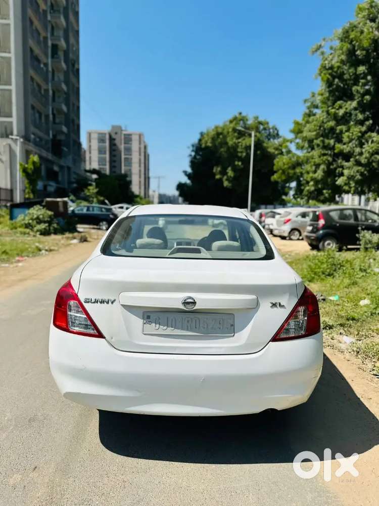 Nissan Sunny 2014 Petrol