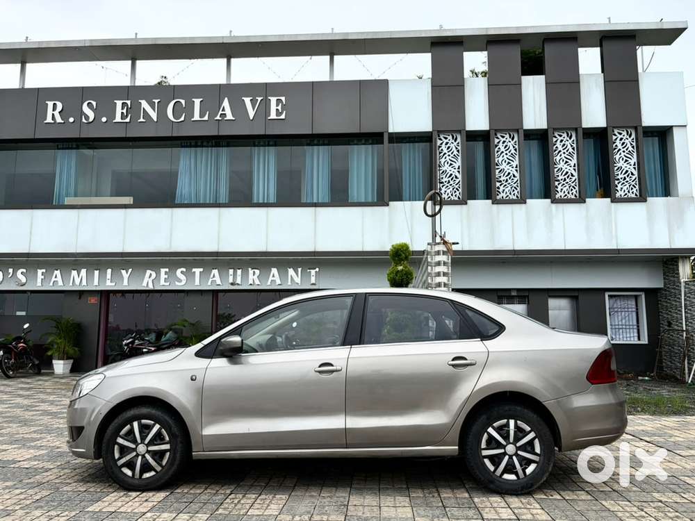 Skoda Rapid Elegance 2013