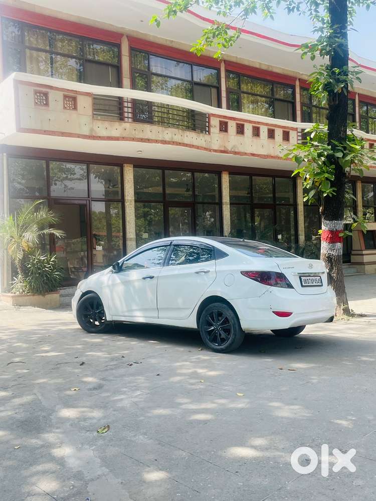Hyundai Fluidic Verna 2012