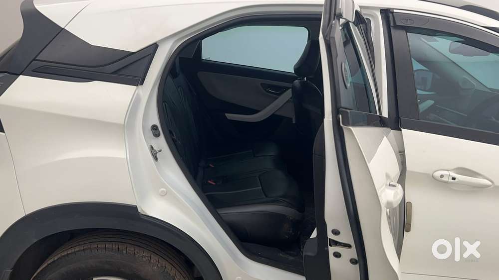 Tata Nexon Creative Plus 1.2 Revotron Petrol 6 Mt, 2024, Petrol