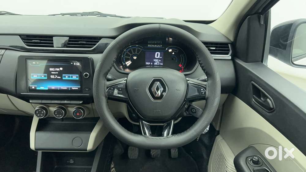 Renault Triber Rxt, 2022, Petrol