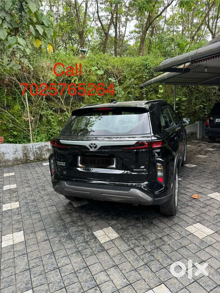 Toyota Urban Cruiser Hyryder 2025 Petrol Well Maintained