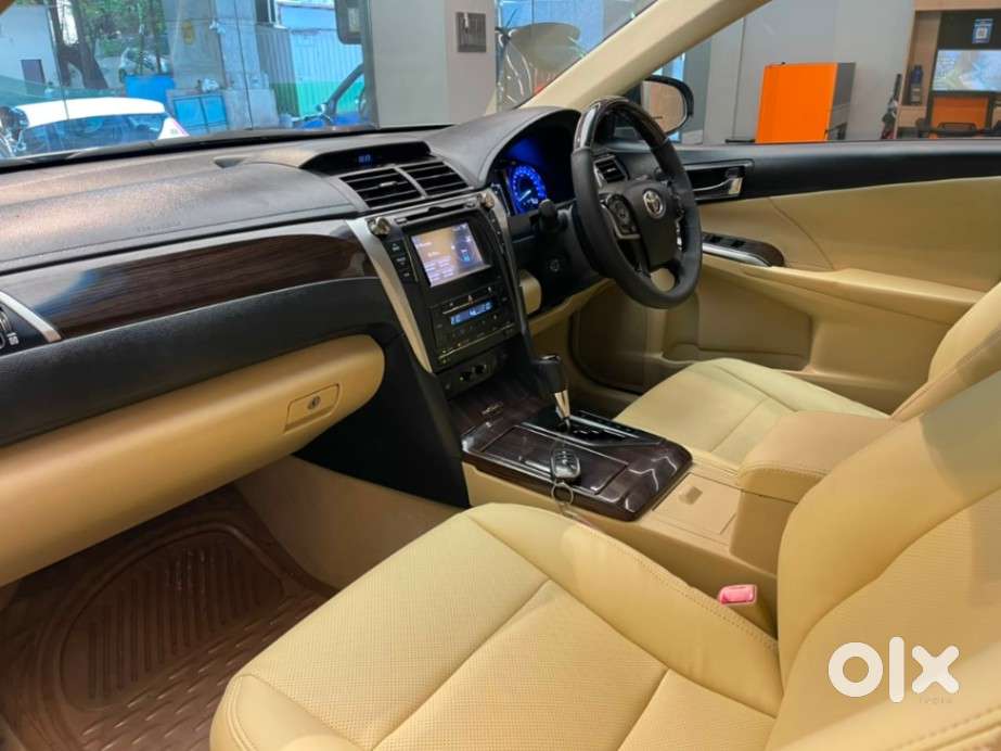 Toyota Camry Hybrid, 2015, Electric