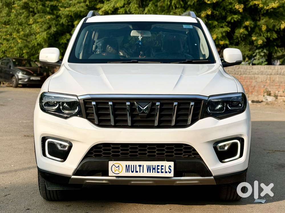 Mahindra Scorpio N Z8 Select Diesel At 2wd 7-seater, 2025, Diesel