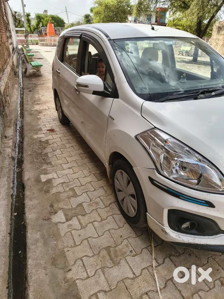 Maruti Suzuki Ertiga Company Fitted Cng Neat Nd Clean Car