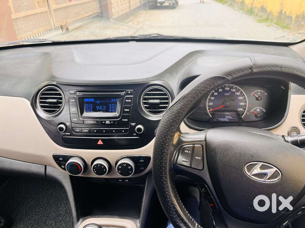 Hyundai Grand I10 Asta Option, 2015, Petrol