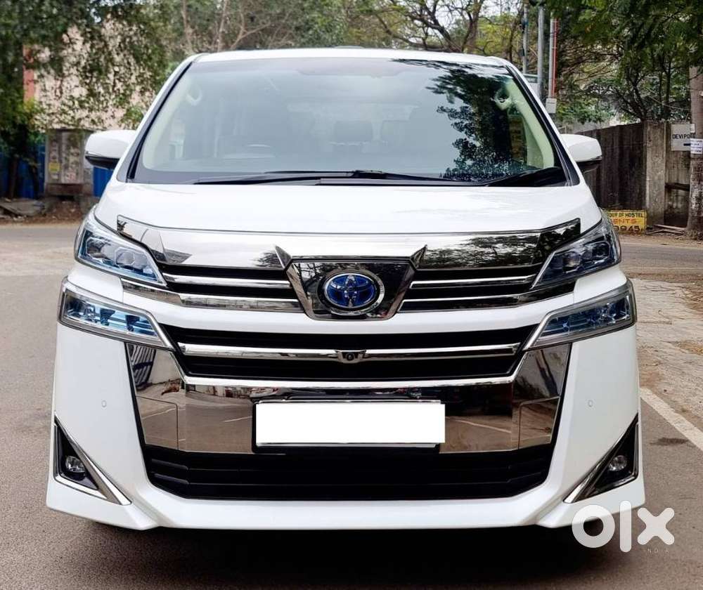 Toyota Vellfire 2.5 Hybrid, 2022, Petrol