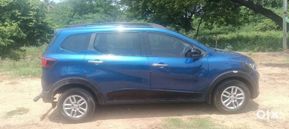 Renault Triber Rxt, 2022, Petrol