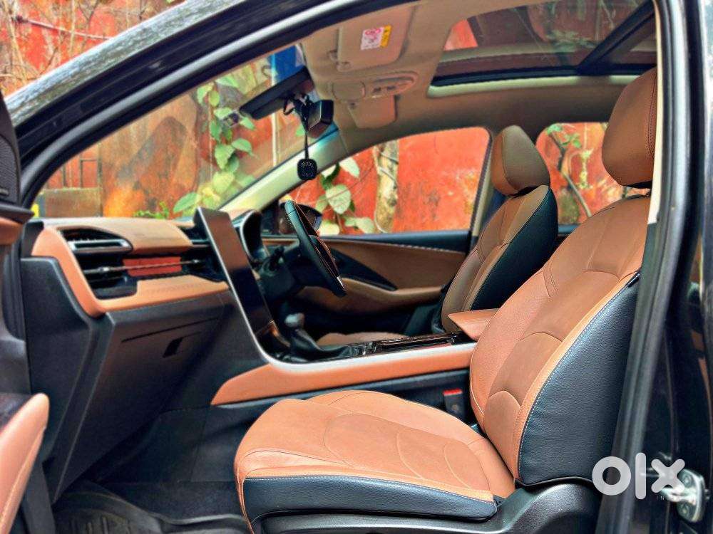 Mg Hector Plus, 2025, Petrol