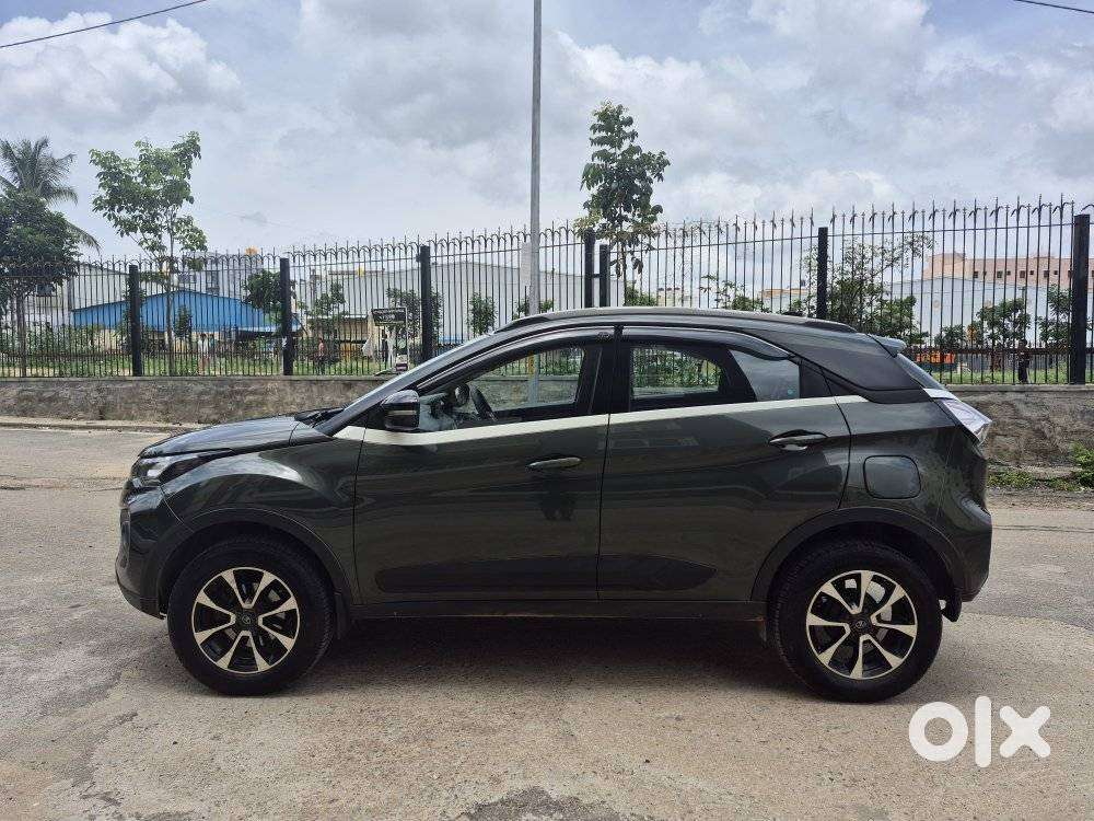 Tata Nexon 1.2 Revotron Xza Plus, 2020, Petrol