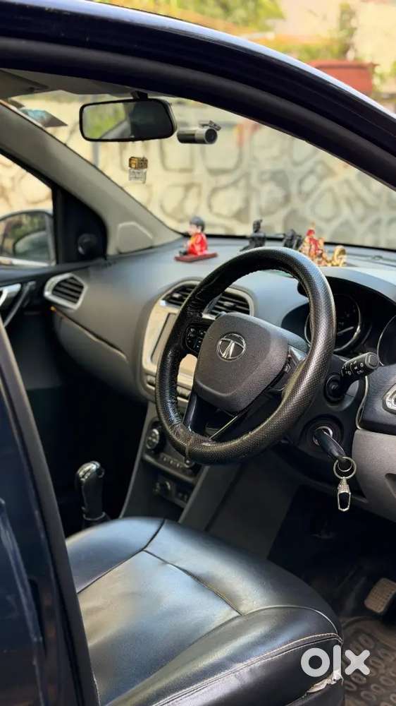Tata Tigor Top Model
