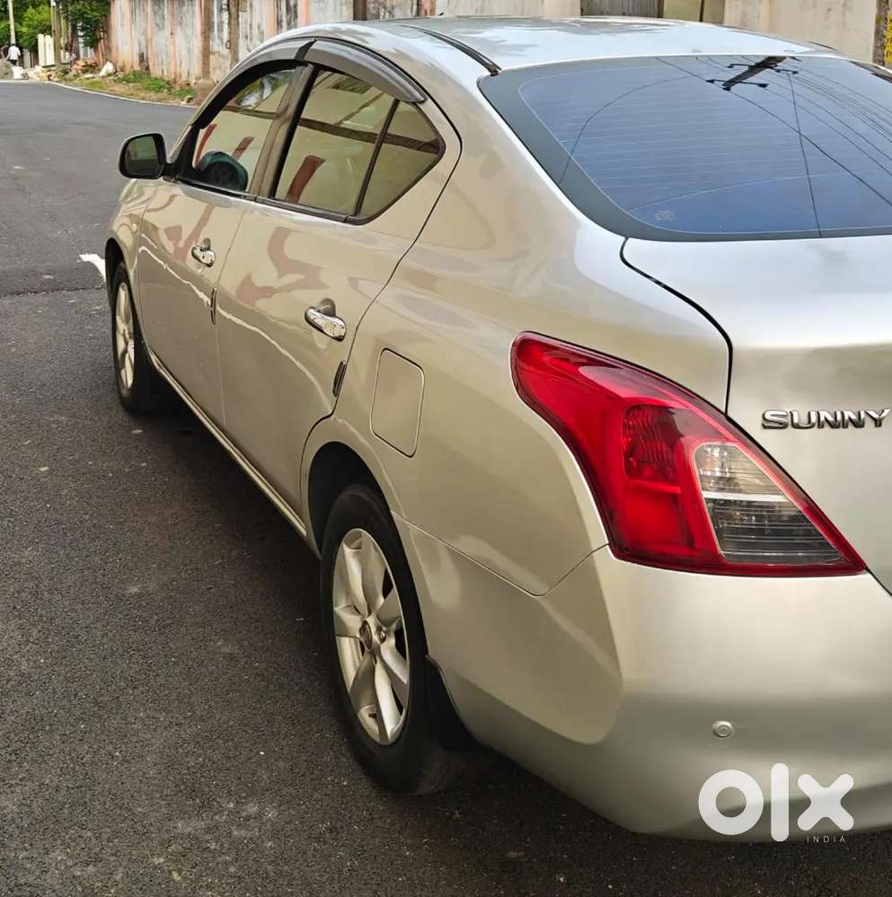 Nissan Sunny Diesel 2013
