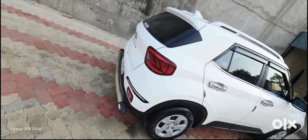 Hyundai Venue Petrol 2021