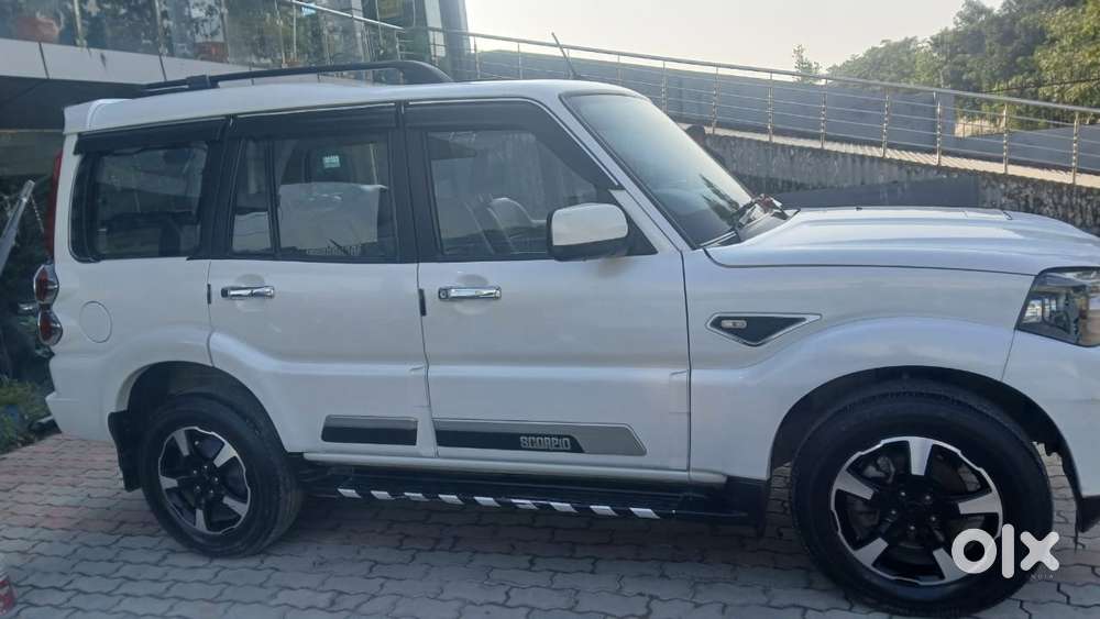 Mahindra Scorpio Classic 2.2 S 11 Mt 7 Str, 2023, Diesel