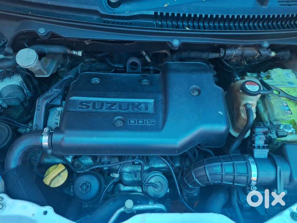 Maruti Suzuki Ertiga 2013