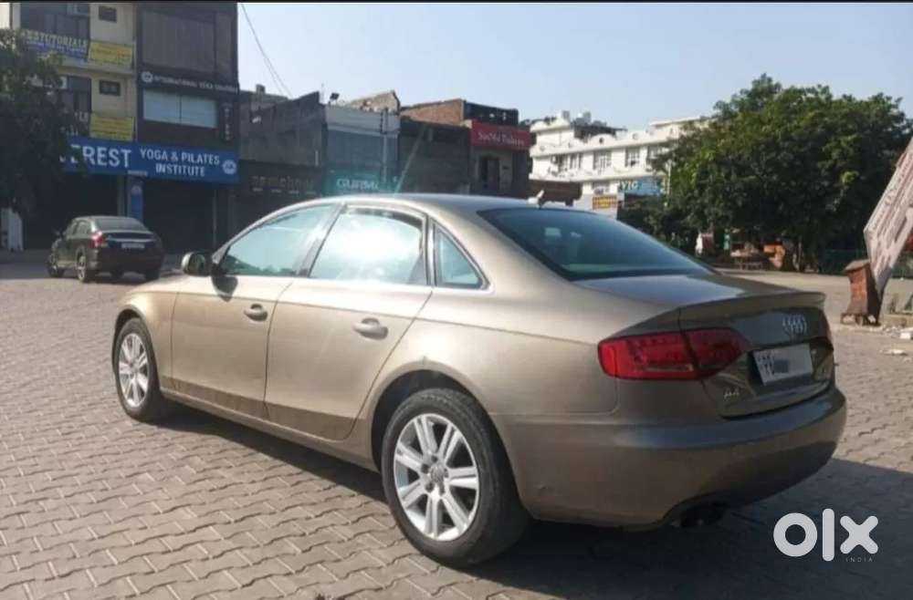 Audi A4, 2010, Petrol