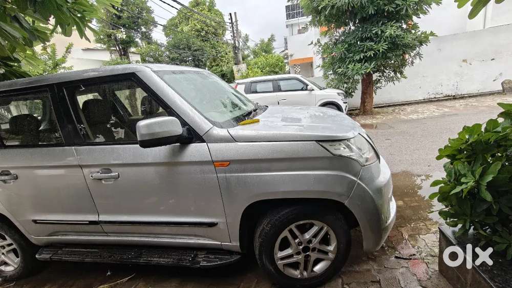 Mahindra Tuv 300 9seater