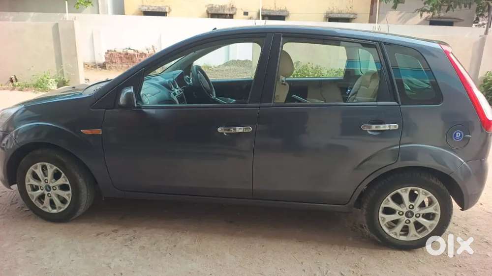 Ford Figo 2014 Diesel 102000 Km Driven