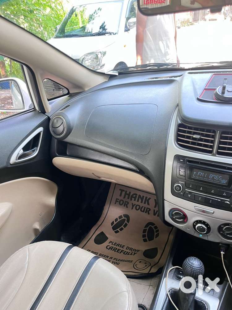 Want To Sell 2015 Model Sail Hatchback