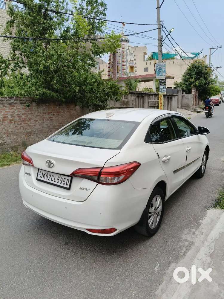 Toyota Yaris 1.5 V 2020 Full Top Model Cvt Automatic Car