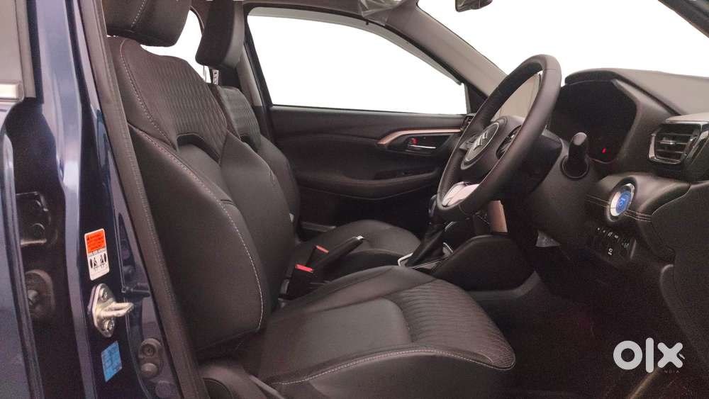 Maruti Suzuki Grand Vitara 1.5 Alpha Plus Intelligent Hybrid Ecvt, 2..