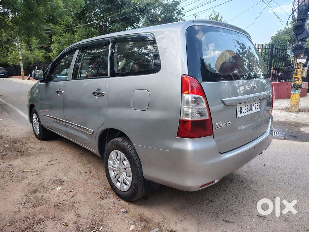 Toyota Innova 2.5 G (diesel) 8 Seater Bs Iv, 2016, Diesel