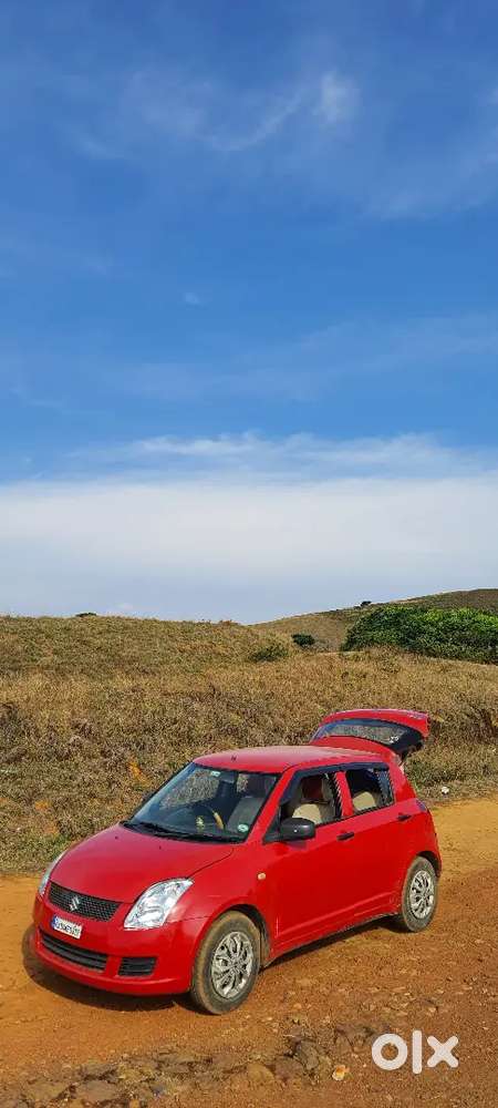 Maruthi Suzuki Swift Lxi