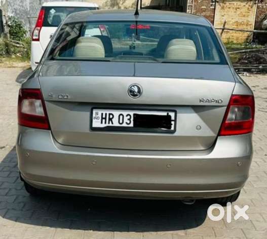 Skoda Rapid 1.5 Tdi At Ambition With Alloy Wheel, 2015, Diesel