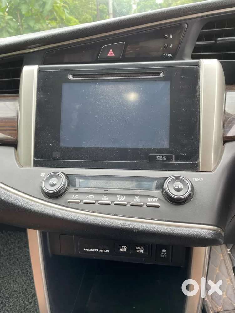 Toyota Innova Crysta 2.8 Zx At 7 Seater, 2016, Diesel