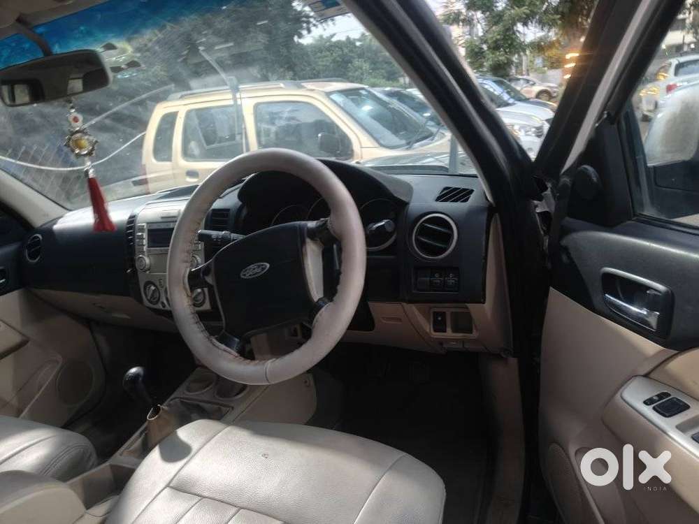 Ford Endeavour 3.2 Titanium At 4x4, 2009, Diesel
