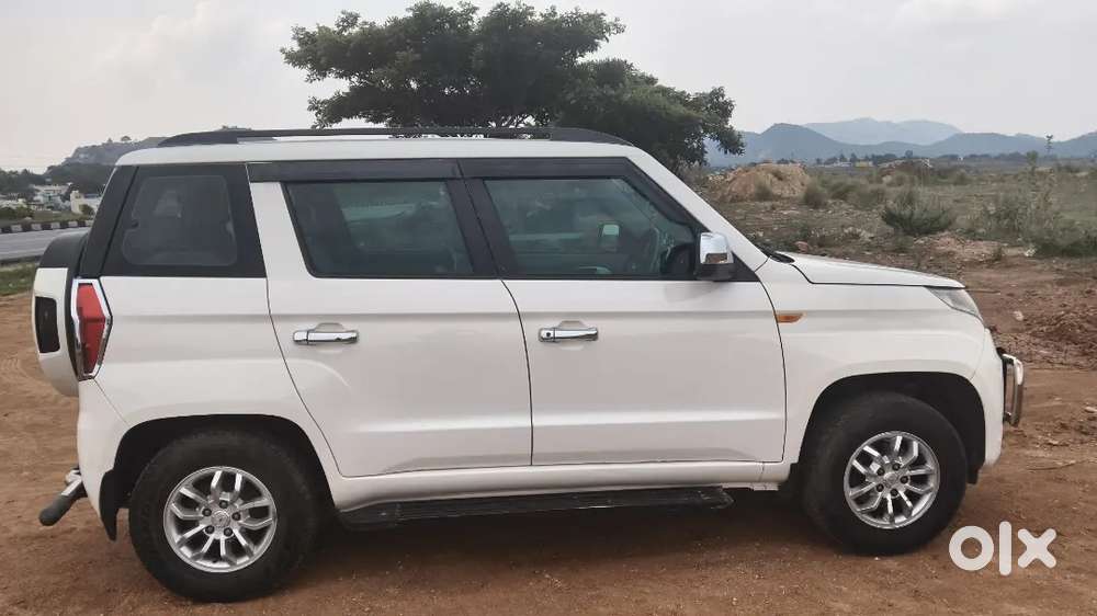 Mahindra Tuv 300 2017