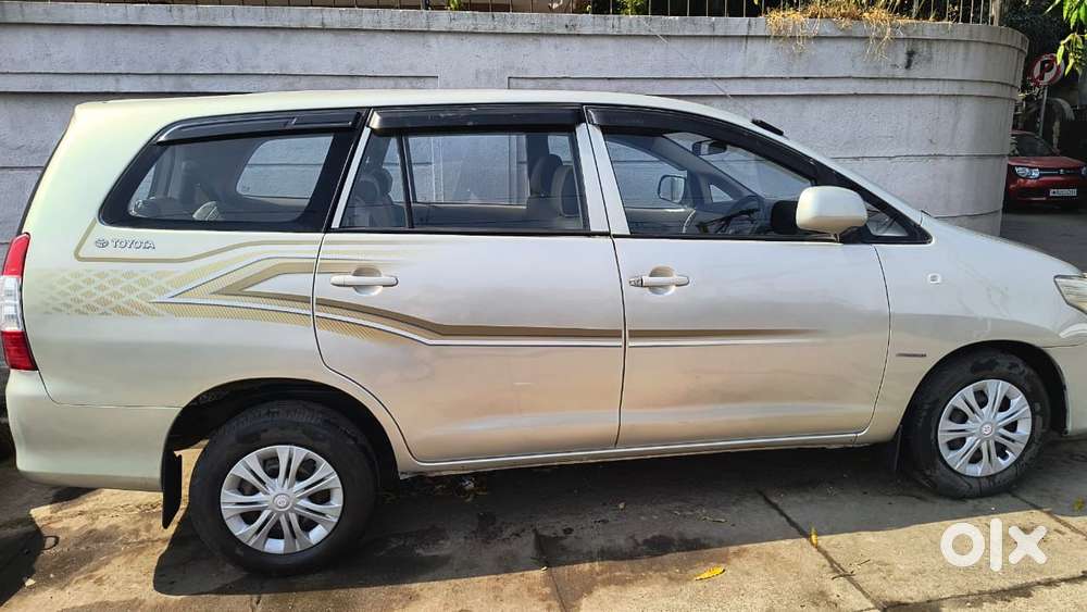 Toyota Innova 2.5 G (diesel) 8 Seater, 2015, Diesel