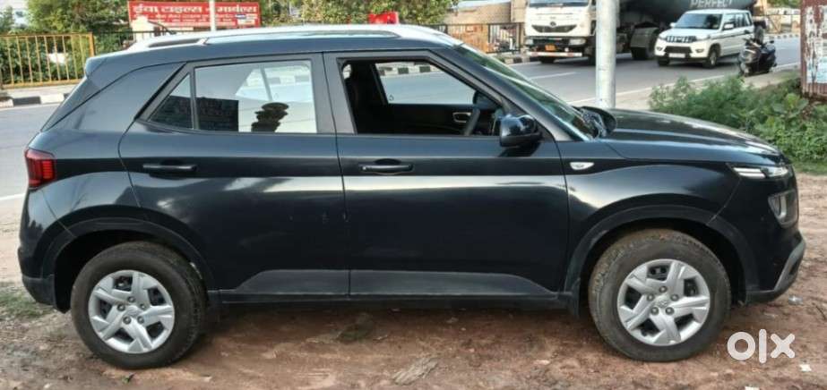 Hyundai Venue S 1.2 Petrol, 2020, Petrol