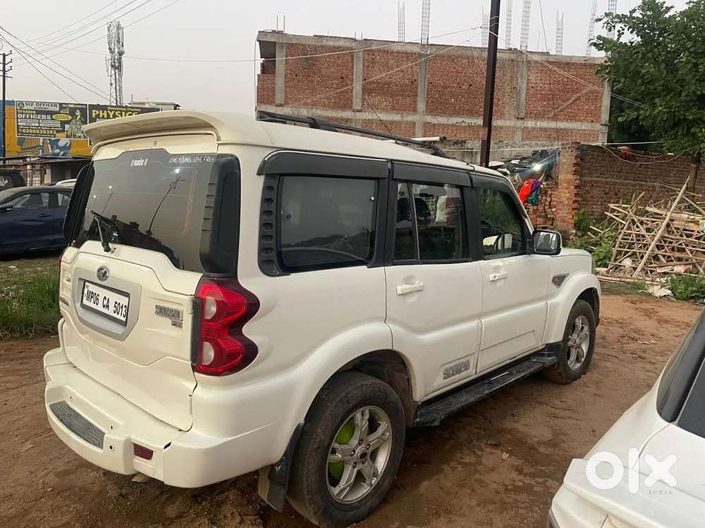 Mahindra Scorpio 2015 Diesel Well Maintained