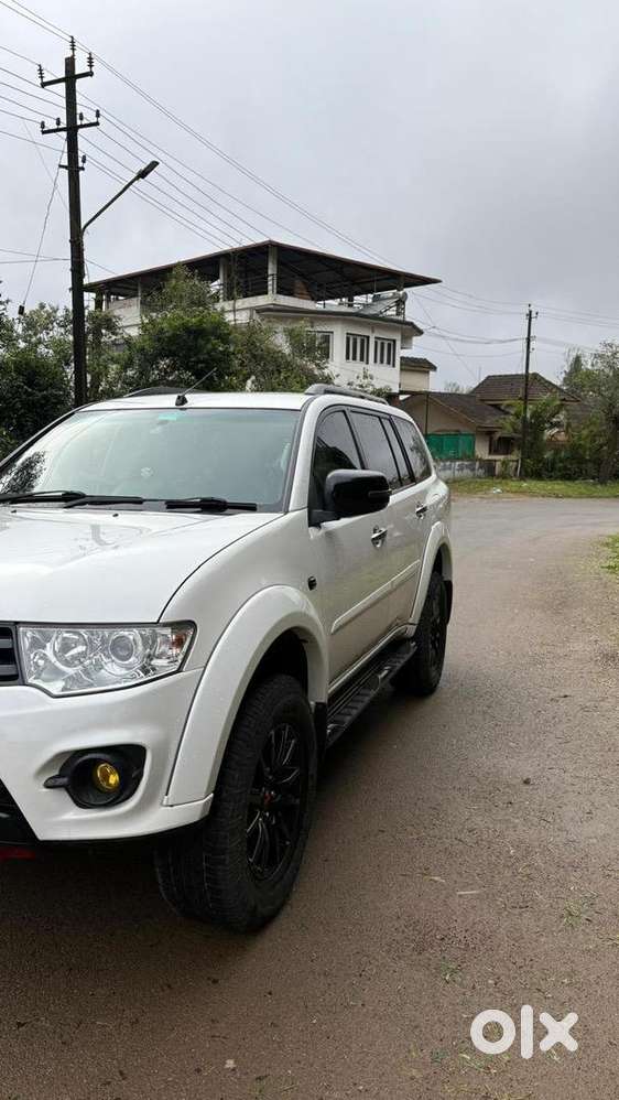 Mitsubishi Pajero Sport 2015